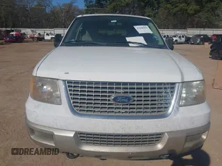 2005 Ford Expedition Eddie Bauer with VIN 1FMFU18575LB13711, listed as a IAAI auction lot 41848095 with 220,189 mi miles. Bid and sale history available at carsss.com. Image 6.