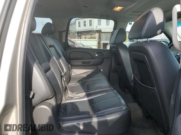 2008 Chevrolet Suburban LT w/2LT with VIN 3GNFK16368G292733, listed as a Copart auction lot 46020845 with 272,621 mi miles and Clean Title. Bid and sale history available at carsss.com. Image 11.