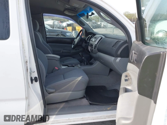2008 Toyota Tacoma with VIN 5TEUU42N08Z580044, listed as a IAAI auction lot 41904353 with Not Provided miles and . Bid and sale history available at carsss.com. Image 5.