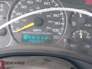 2001 Chevrolet Silverado 1500HD LS z VIN 1GCGK13U01F145194, wystawiony jako IAAI lot #42341840 z przebiegiem 256 501 mil mil oraz . Historia ofert i sprzedaży dostępna na DreamBid. Obrazek 7.