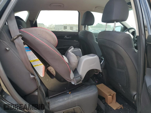 2019 Kia Sorento L with VIN 5XYPG4A30KG583497, listed as a Copart auction lot 49723285 with 107,474 mi miles and Salvage Title. Bid and sale history available at DreamBid. Image 11.