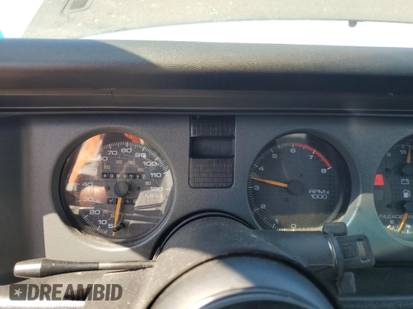 1990 Pontiac Firebird с VIN 1G2FS23T2LL206191, выставлен на аукционе Copart как лот 76175064 с пробегом 103 903 миль миль и Списание • Salvage title. История ставок и продаж доступна на DreamBid. Изображение 9.