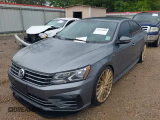 2018 Volkswagen Passat S z VIN 1VWAA7A32JC052245, wystawiony jako IAAI lot #41911668 z przebiegiem 51 634 mil mil oraz . Historia ofert i sprzedaży dostępna na DreamBid. Obrazek 6.