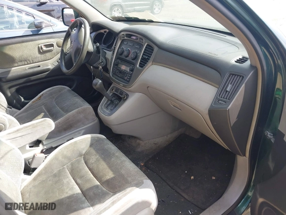 2001 Toyota Highlander with VIN JTEGF21A210024068, listed as a IAAI auction lot 41821786 with 317,494 mi miles. Bid and sale history available at carsss.com. Image 5.