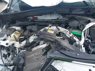 2017 Toyota RAV4 XLE с VIN JTMWFREV9HJ126106, выставлен на аукционе IAAI как лот 42240404 с пробегом 114 миль миль и . История ставок и продаж доступна на DreamBid. Изображение 10.