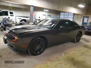 2017 Dodge Challenger SXT z VIN 2C3CDZAG9HH547331, wystawiony jako Copart lot #86699644 z przebiegiem 46 830 mil mil oraz Nie do naprawy. Historia ofert i sprzedaży dostępna na DreamBid. Obrazek 1.