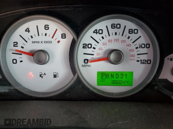 2006 Ford Escape XLT with VIN 1FMCU03116KA11863, listed as a Copart auction lot 81226094 with 186,044 mi miles and Clean Title. Bid and sale history available at DreamBid. Image 9.