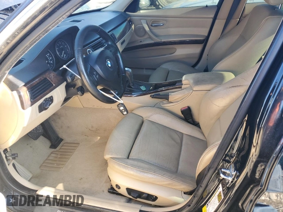 2006 BMW 3 Series 330i z VIN WBAVB33536PS19413, wystawiony jako Copart lot #85938524 z przebiegiem 168 680 mil mil oraz Nie do naprawy • Non repairable. Historia ofert i sprzedaży dostępna na DreamBid. Obrazek 7.
