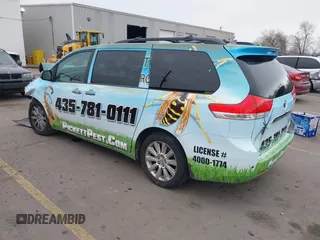 2012 Toyota Sienna XLE with VIN 5TDDK3DC3CS033755, listed as a IAAI auction lot 41815132 with 189,777 mi miles. Bid and sale history available at carsss.com. Image 3.