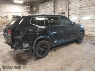 2019 Volkswagen Atlas 3.6L V6 SE with VIN 1V2LR2CAXKC599542, listed as a IAAI auction lot 41628588 with 59,377 mi miles. Bid and sale history available at carsss.com. Image 4.