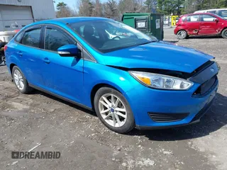 2015 Ford Focus SE with VIN 1FADP3F23FL372081, listed as a IAAI auction lot 41936051 with 45,031 mi miles. Bid and sale history available at carsss.com. Image 1.