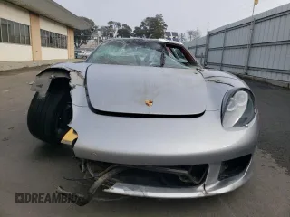 2004 Porsche Carrera GT z VIN WP0CA29894L001019, wystawiony jako Copart lot #52988584 z przebiegiem 4486 mil mil oraz Szkody całkowita. Historia ofert i sprzedaży dostępna na DreamBid. Obrazek 5.