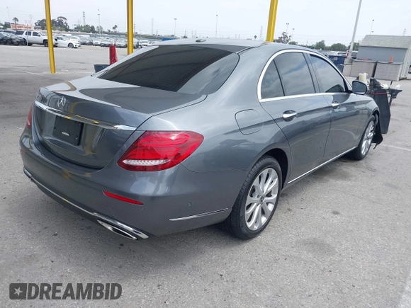 2018 Mercedes-Benz E-Class E 300 with VIN WDDZF4JB3JA409950, listed as a IAAI auction lot 42032598 with 44,381 mi miles. Bid and sale history available at carsss.com. Image 4.