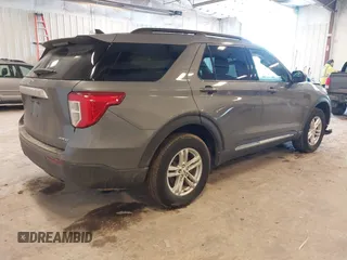 2023 Ford Explorer XLT with VIN 1FMSK8DH2PGB45913, listed as a IAAI auction lot 41701277 with 13,939 mi miles. Bid and sale history available at carsss.com. Image 4.