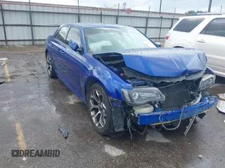 2018 Chrysler 300 S z VIN 2C3CCABG9JH269507, wystawiony jako IAAI lot #42156753 z przebiegiem 142 247 mil mil oraz . Historia ofert i sprzedaży dostępna na DreamBid. Obrazek 1.