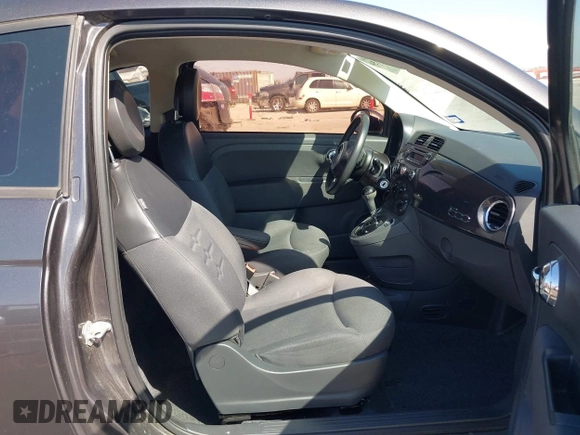 2014 FIAT 500 Pop z VIN 3C3CFFAR8ET236583, wystawiony jako IAAI lot #41787154 z przebiegiem 79 404 mil mil oraz . Historia ofert i sprzedaży dostępna na DreamBid. Obrazek 5.