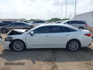 2020 Toyota Avalon Limited z VIN 4T1CZ1FB9LU045562, wystawiony jako IAAI lot #42111643 z przebiegiem 24 065 mil mil oraz . Historia ofert i sprzedaży dostępna na DreamBid. Obrazek 14.