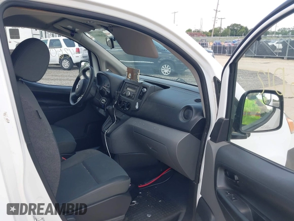 2017 Nissan NV200 S with VIN 3N6CM0KN1HK703330, listed as a IAAI auction lot 42606012 with 215,685 mi miles and . Bid and sale history available at DreamBid. Image 5.