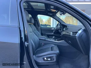 2019 BMW X5 xDrive40i with VIN 5UXCR6C59KLL06000, listed as a IAAI auction lot 41787142 with 225,096 mi miles. Bid and sale history available at carsss.com. Image 5.