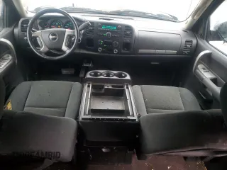 2008 GMC Sierra 1500 SLE1 z VIN 3GTEC13J98G240517, wystawiony jako Copart lot #47937685 z przebiegiem 235 880 mil mil oraz Nie do naprawy. Historia ofert i sprzedaży dostępna na DreamBid. Obrazek 8.
