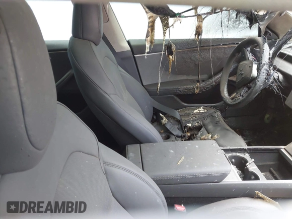 2025 Tesla Model 3 Long Range с VIN 5YJ3E1EA6SF014611, выставлен на аукционе IAAI как лот 42465845 с пробегом Не указан миль и . История ставок и продаж доступна на DreamBid. Изображение 5.