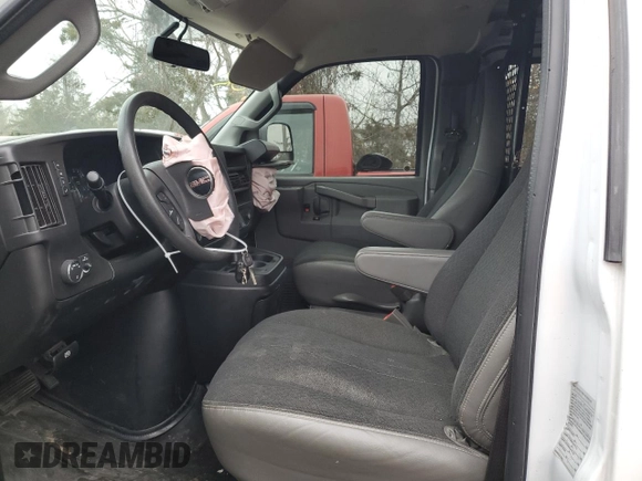 2020 GMC Savana Cargo z VIN 1GTW7AFG0L1264205, wystawiony jako Copart lot #84242264 z przebiegiem 48 273 mil mil oraz Szkoda całkowita • Salvage title. Historia ofert i sprzedaży dostępna na DreamBid. Obrazek 7.