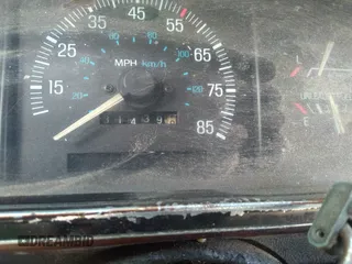 1990 Ford F-250 with VIN 1FTHX26G2LKA30043, listed as a IAAI auction lot 34569128 with 31,439 mi miles and . Bid and sale history available at DreamBid. Image 7.