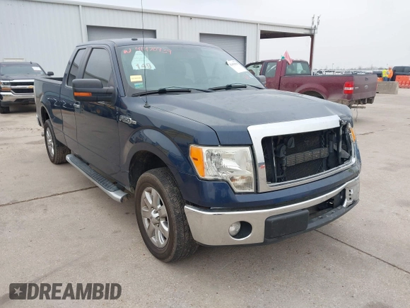2013 Ford F-150 XL with VIN 1FTEX1CM7DKG22286, listed as a IAAI auction lot 41470939 with 183,227 mi miles. Bid and sale history available at carsss.com. Image 1.
