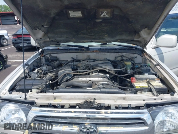 2000 Toyota 4Runner SR5 with VIN JT3GN86R1Y0166533, listed as a IAAI auction lot 42103772 with 279,272 mi miles and . Bid and sale history available at DreamBid. Image 10.
