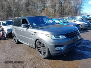 2017 Land Rover Range Rover Sport HSE z VIN SALWR2FK8HA668907, wystawiony jako IAAI lot #41583453 z przebiegiem 83 483 mil mil oraz . Historia ofert i sprzedaży dostępna na DreamBid. Obrazek 1.