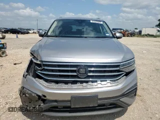 2022 Volkswagen Tiguan SE with VIN 3VV3B7AX5NM066514, listed as a Copart auction lot 61539025 with 141,315 mi miles and Clean title. Bid and sale history available at DreamBid. Image 5.