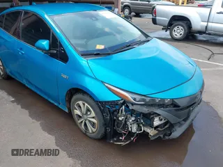 2017 Toyota Prius Plus z VIN JTDKARFP7H3054274, wystawiony jako IAAI lot #41895306 z przebiegiem 137 414 mil mil oraz . Historia ofert i sprzedaży dostępna na DreamBid. Obrazek 6.