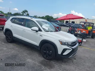 2024 Volkswagen Taos SE z VIN 3VVEX7B26RM128537, wystawiony jako IAAI lot #42344341 z przebiegiem 8723 mil mil oraz . Historia ofert i sprzedaży dostępna na DreamBid. Obrazek 1.