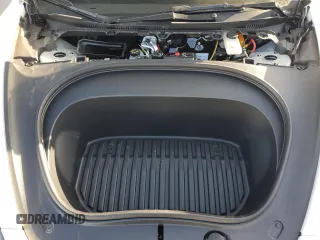 2025 Tesla Model 3 Long Range with VIN 5YJ3E1EAXSF935004, listed as a Copart auction lot 52233195 with 5,873 mi miles and Salvage Title. Bid and sale history available at carsss.com. Image 11.