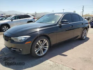 2015 BMW 3 Series 328i z VIN WBA3A5G53FNS82250, wystawiony jako Copart lot #60875555 z przebiegiem 140 288 mil mil oraz Czysty tytuł • Clean title. Historia ofert i sprzedaży dostępna na DreamBid. Obrazek 1.
