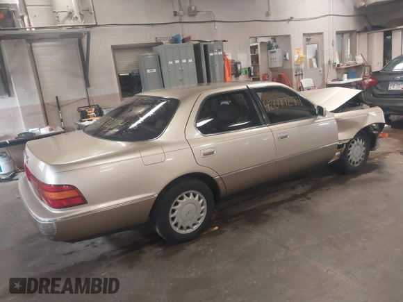 1992 Lexus LS z VIN JT8UF11E7N0140178, wystawiony jako IAAI lot #42077274 z przebiegiem 156 254 mil mil oraz . Historia ofert i sprzedaży dostępna na DreamBid. Obrazek 4.