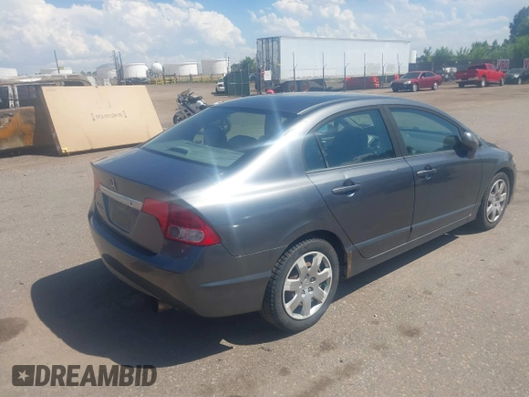 2009 Honda Civic LX z VIN 19XFA165X9E039697, wystawiony jako IAAI lot #39794063 z przebiegiem 169 439 mil mil oraz . Historia ofert i sprzedaży dostępna na DreamBid. Obrazek 4.