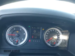 2015 Ram 2500 Tradesman с VIN 3C6UR5HL3FG629072, выставлен на аукционе IAAI как лот 41296490 с пробегом 211 318 миль миль и . История ставок и продаж доступна на DreamBid. Изображение 7.