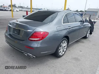 2018 Mercedes-Benz E-Class E 300 with VIN WDDZF4JB3JA409950, listed as a IAAI auction lot 42032598 with 44,381 mi miles. Bid and sale history available at carsss.com. Image 4.