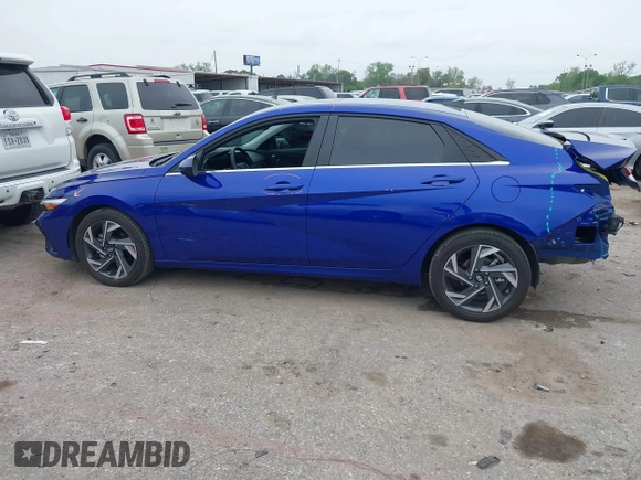 2024 Hyundai Elantra SEL with VIN KMHLS4DGXRU820304, listed as a IAAI auction lot 41895332 with 5,414 mi miles and . Bid and sale history available at DreamBid. Image 15.