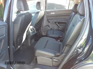 2019 Volkswagen Atlas SE with VIN 1V2LR2CAXKC566024, listed as a IAAI auction lot 41296531 with 106,175 mi miles and . Bid and sale history available at DreamBid. Image 8.