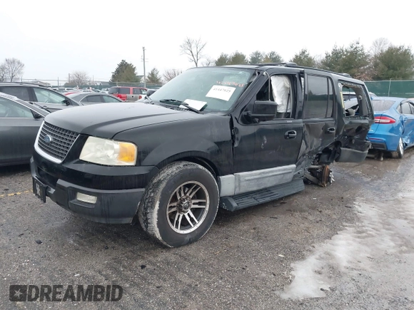 2003 Ford Expedition Special Service with VIN 1FMFU15L43LC27293, listed as a IAAI auction lot 41447025 with 250,000 mi miles. Bid and sale history available at carsss.com. Image 2.