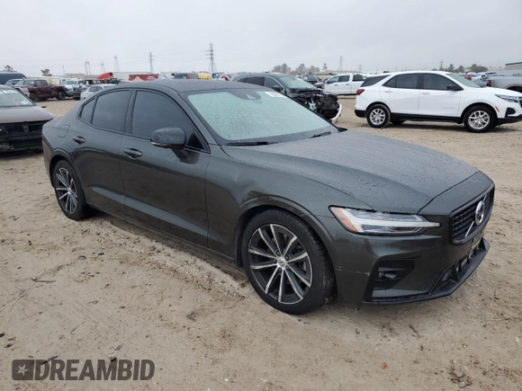 2022 Volvo S60 Momentum with VIN 7JRL12FZ1NG189799, listed as a Copart auction lot 84851744 with 46,646 mi miles and Salvage Title. Bid and sale history available at carsss.com. Image 4.