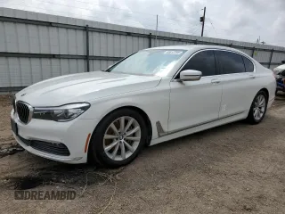 2017 BMW 7 Series 740i z VIN WBA7E2C37HG740601, wystawiony jako Copart lot #53612705 z przebiegiem 50 042 mil mil oraz Szkoda całkowita • Salvage title. Historia ofert i sprzedaży dostępna na DreamBid. Obrazek 1.
