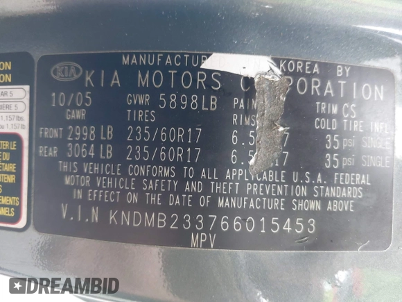 2006 Kia Sedona LX with VIN KNDMB233766015453, listed as a IAAI auction lot 41940305 with 189,319 mi miles. Bid and sale history available at carsss.com. Image 9.