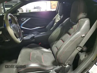 2023 Chevrolet Camaro ZL1 z VIN 1G1FJ1R62P0157102, wystawiony jako Copart lot #79703174 z przebiegiem 12 392 mil mil oraz Szkody całkowita. Historia ofert i sprzedaży dostępna na DreamBid. Obrazek 14.