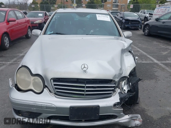 2005 Mercedes-Benz C 230 Kompressor with VIN WDBRF40JX5F629659, listed as a IAAI auction lot 41772158 with 183,008 mi miles and . Bid and sale history available at DreamBid. Image 11.