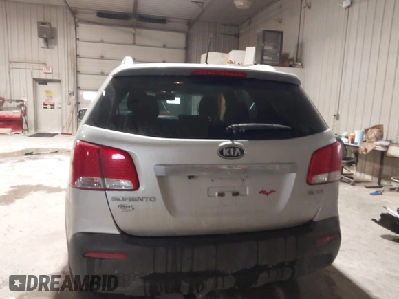 2012 Kia Sorento EX with VIN 5XYKU4A29CG285803, listed as a IAAI auction lot 41588493 with 171,891 mi miles. Bid and sale history available at carsss.com. Image 16.