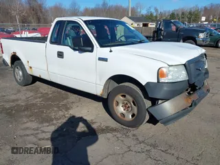 2005 Ford F-150 XL with VIN 1FTRF12285NB41452, listed as a IAAI auction lot 41903892 with 290,233 mi miles. Bid and sale history available at carsss.com. Image 1.