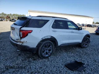 2021 Ford Explorer XLT z VIN 1FMSK8DHXMGB66617, wystawiony jako Copart lot #49608325 z przebiegiem 65 854 mil mil oraz Szkoda całkowita • Salvage title. Historia ofert i sprzedaży dostępna na DreamBid. Obrazek 3.